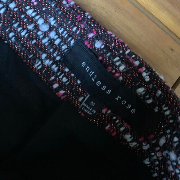 ENDLESS ROSE - Pink Tweed Fringe Sequin Boucle Mini Skirt - Picture 5 of 6